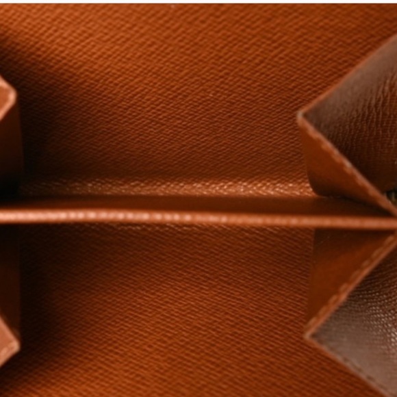 Louis Vuitton Monogram Wallet Excellent Condition Unisex - Picture 6 of 15